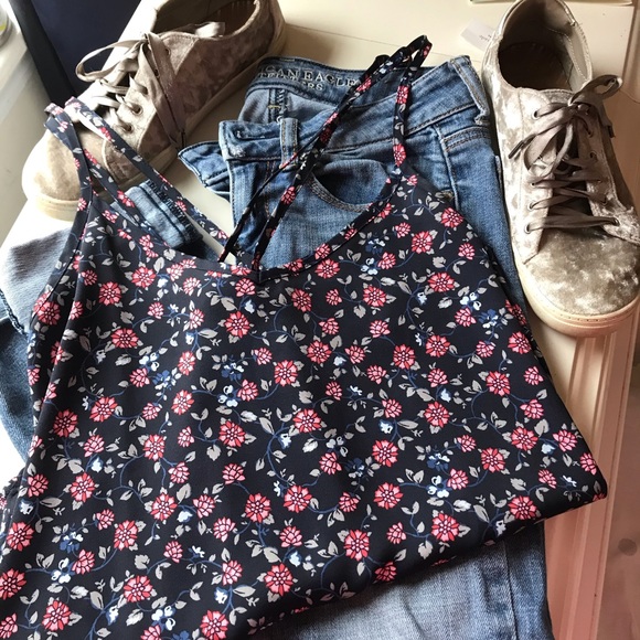 Hollister Tank Top Size S - Picture 6 of 8